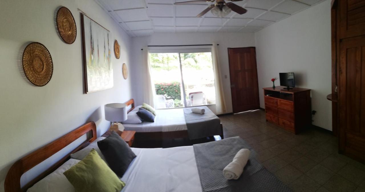 Hotel La Isla Parrita Eksteriør billede