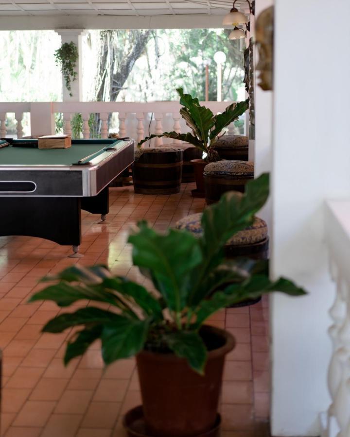 Hotel La Isla Parrita Eksteriør billede